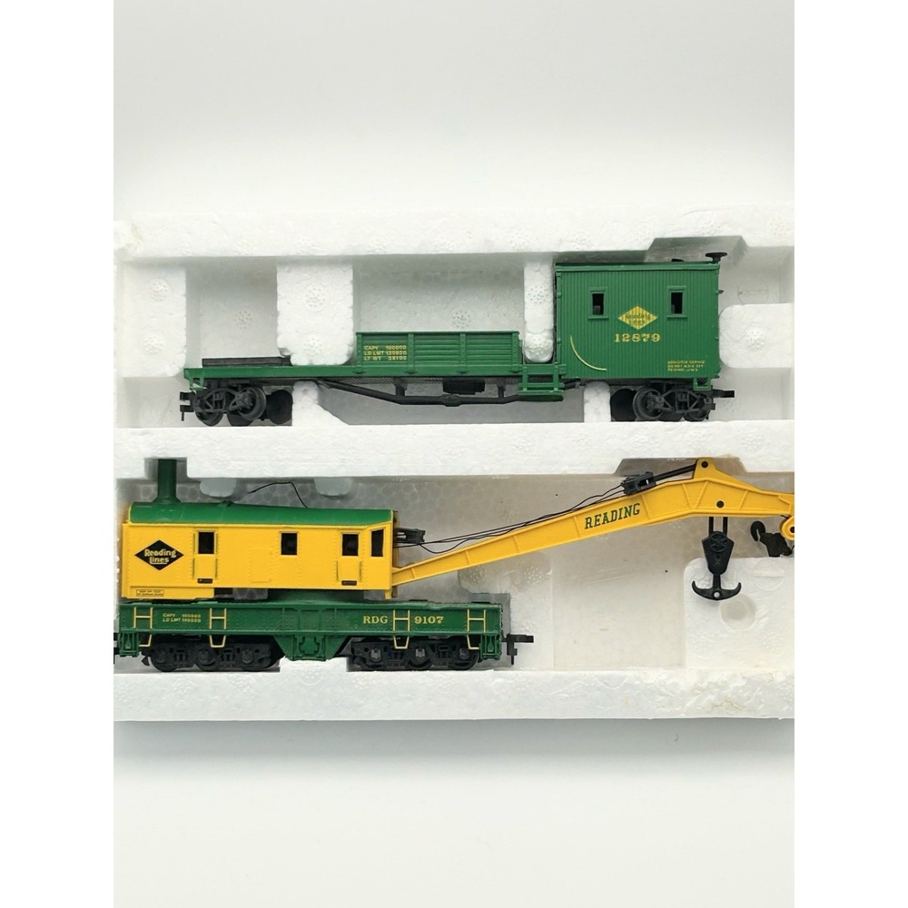 Bachmann HO Scale Reading Lines Crane Car & Boom Tender RDG 9107 Train Set